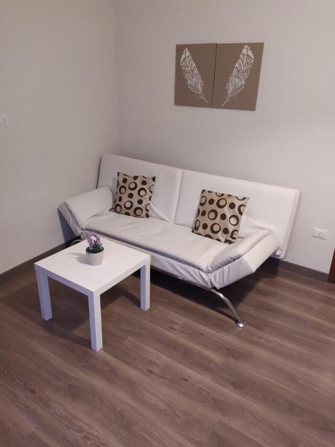 Verbania Centro Storico 2 Camere Luaran gambar